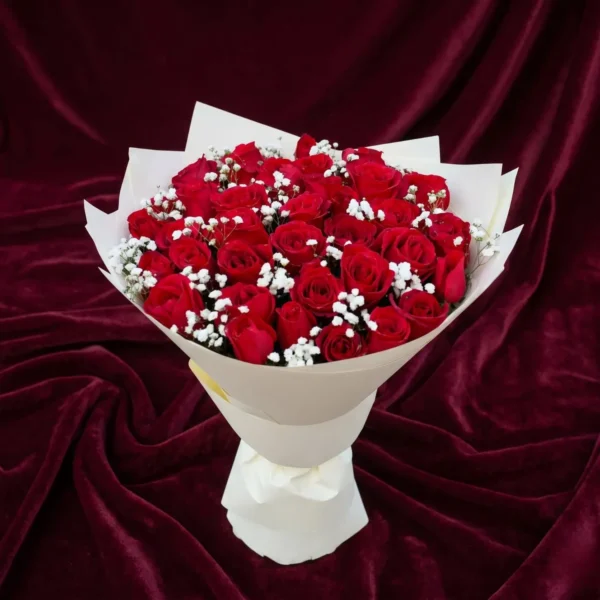 luxurious velvet red rose & baby's breath elegant bouquet