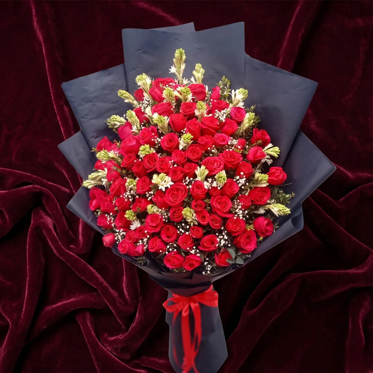 elegant scarlet red rose powder pink premium bouquet (copy)